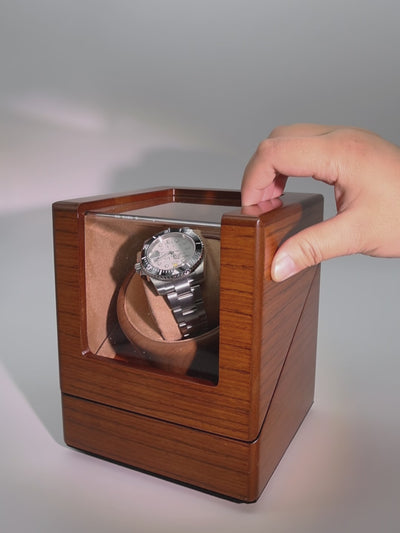 UHRENBEWEGER AUS HOLZ video