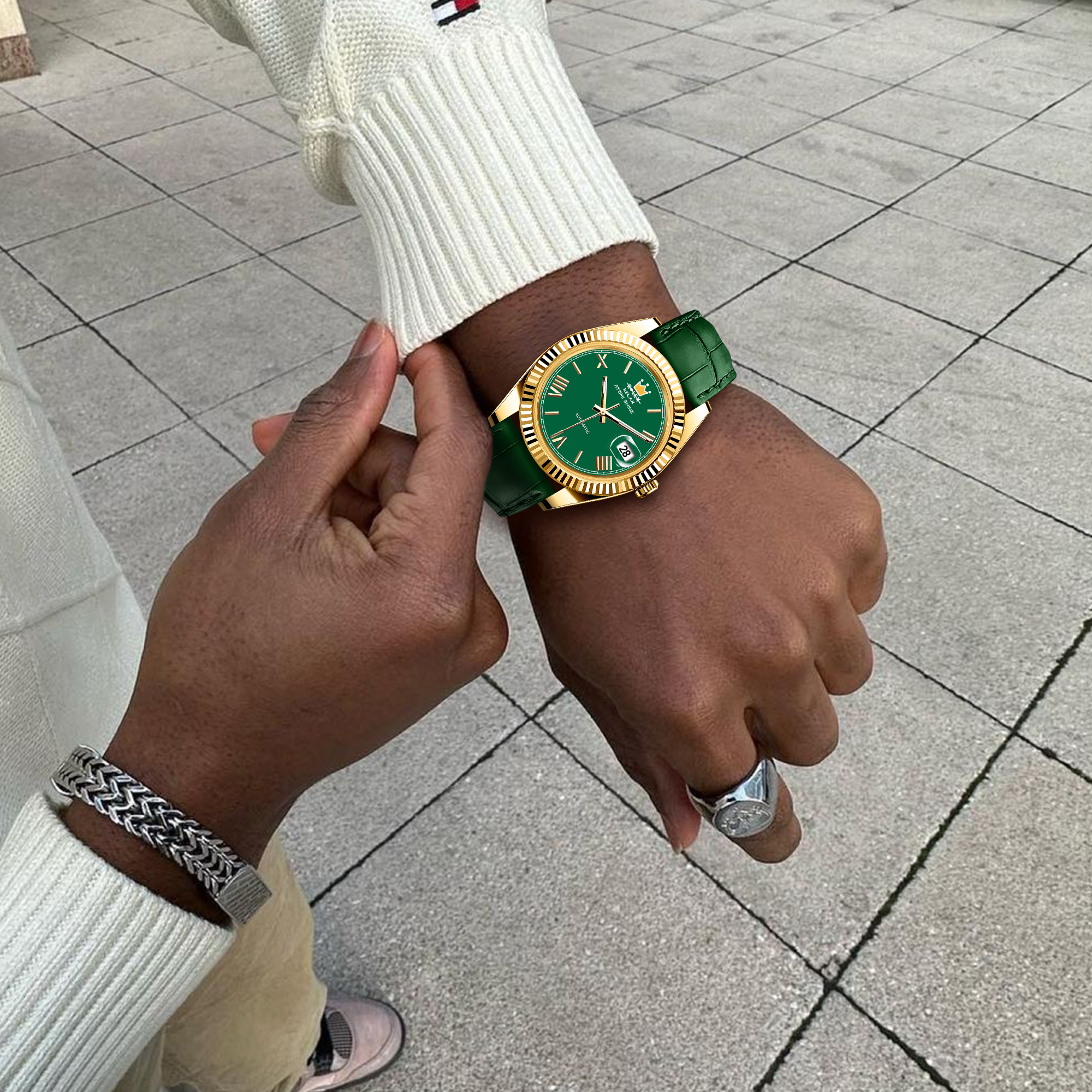 EONDATE MAXI CLASSIC WATCH