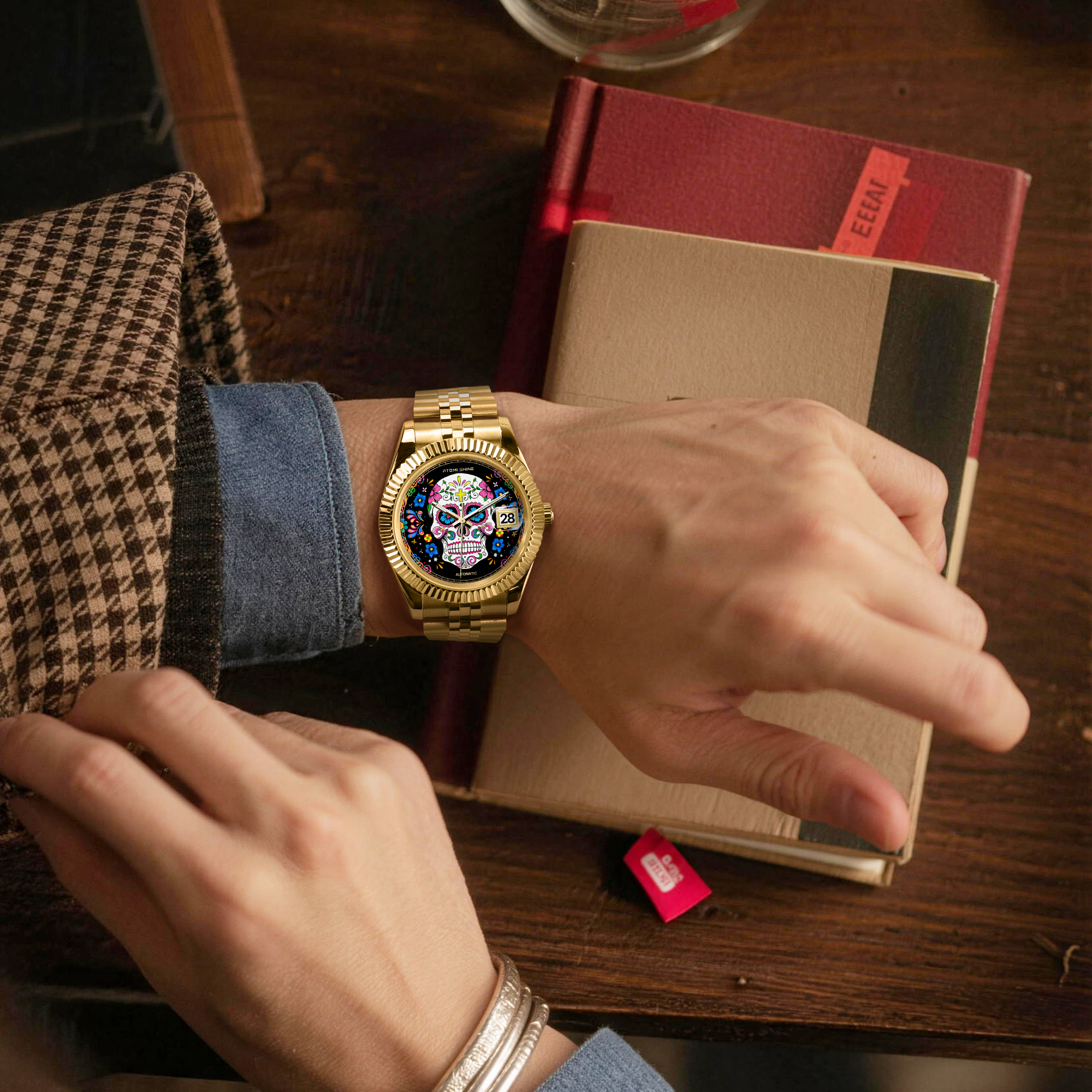 EONDATE MAXI CLASSIC WATCH
